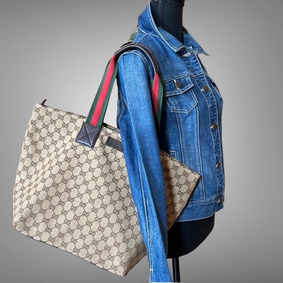 A24- ๐ฏ % authentic Gucci shoulder bag - Picture 1 of 16